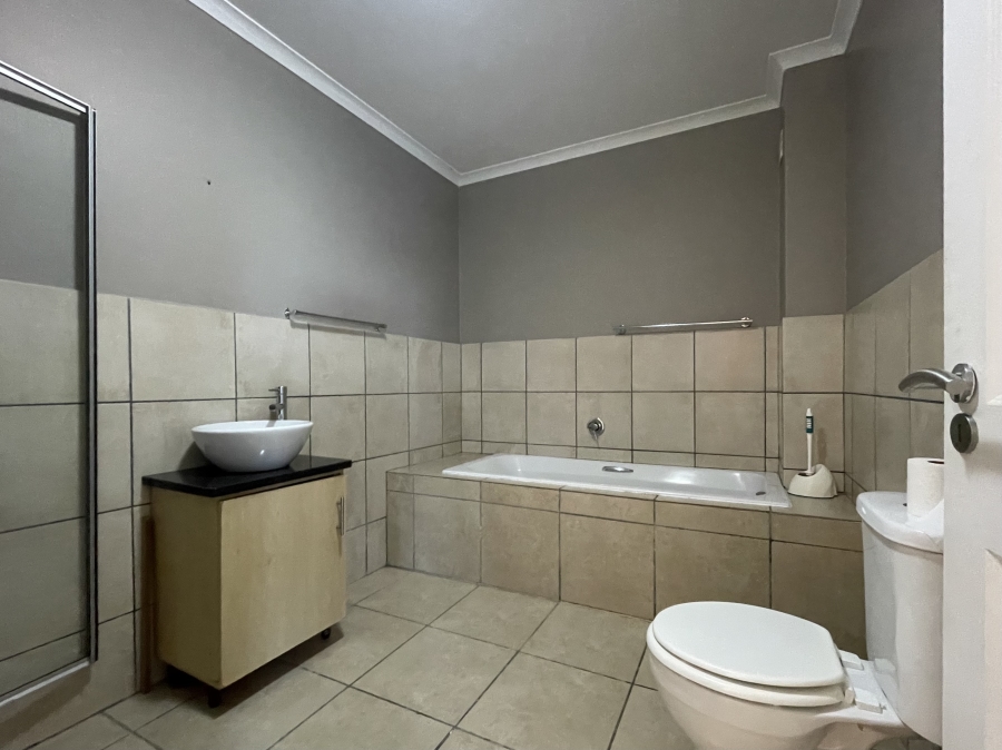 3 Bedroom Property for Sale in Villa Diamante Western Cape